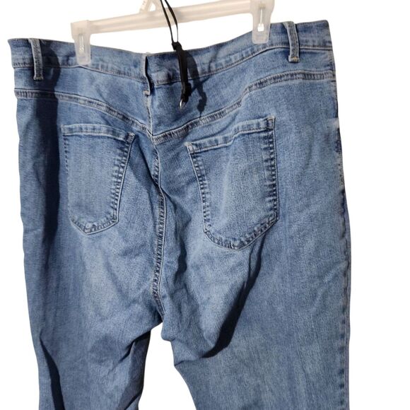 Gloria Vanderbilt Amanda jeans Size 20W Blue Bootcut. New - Picture 5 of 16